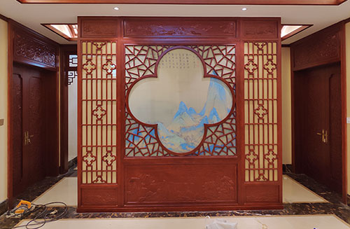 蚌埠会所室内装修中式仿古实木屏风隔断展示